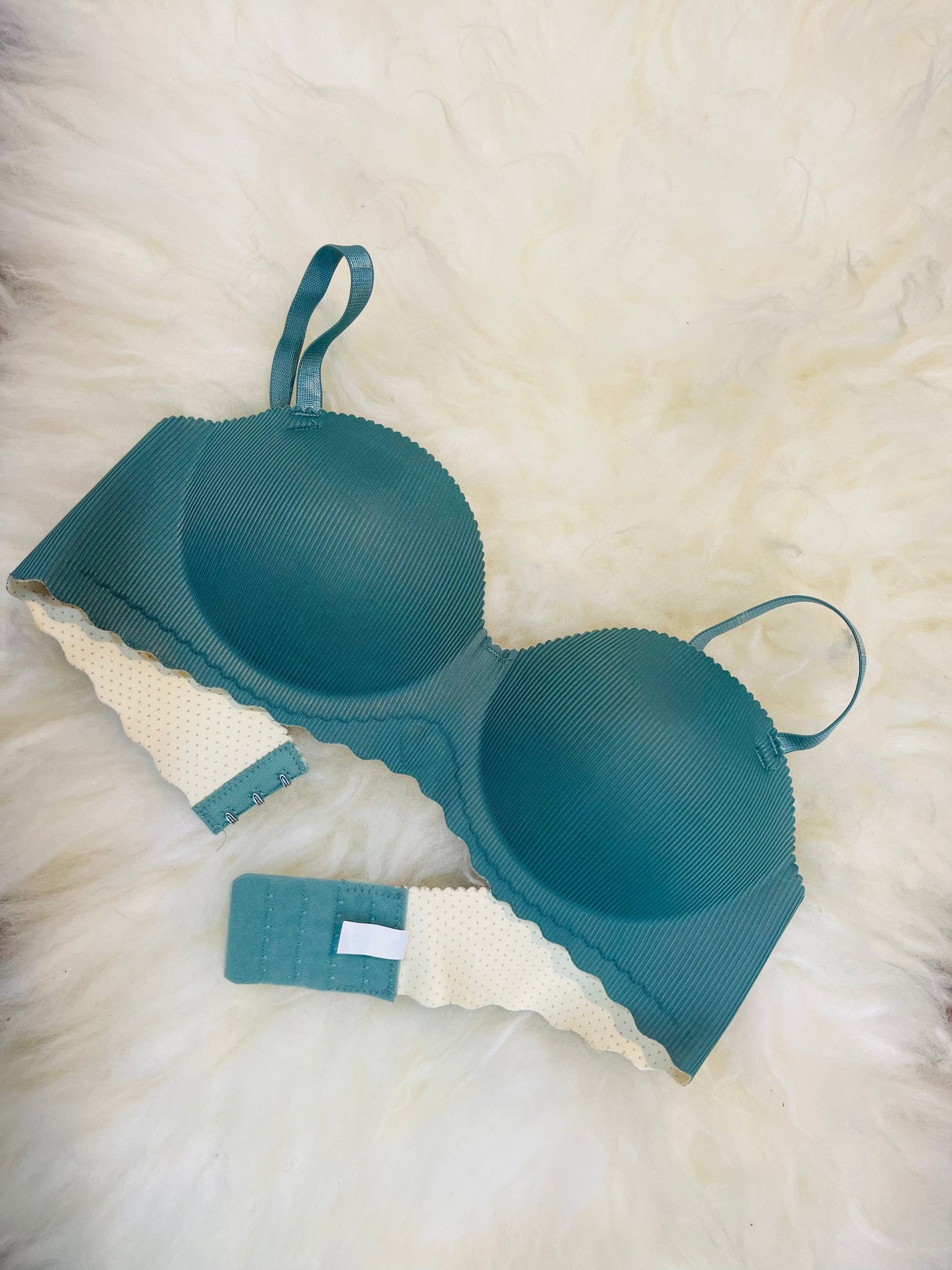 Imported Seamless Floral Pattern Padded Bra – Teal Green Edition 🎁